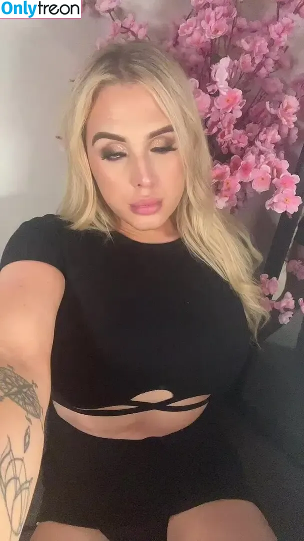 Bebe Chloe nude photo #0027 (babybee23x / bebeamadeus)