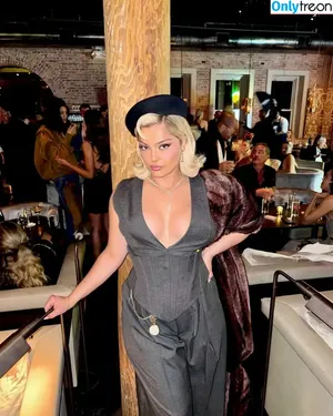 Bebe Rexha / beberexha / skylinevexx фото голая #0832