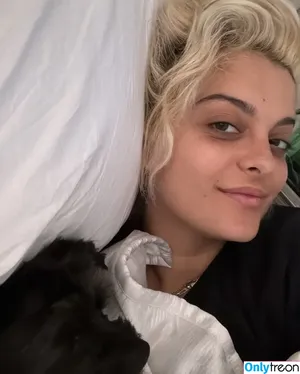 Bebe Rexha / beberexha / skylinevexx фото голая #0873