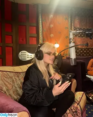 Bebe Rexha / beberexha / skylinevexx фото голая #0877