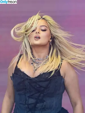 Bebe Rexha / beberexha / skylinevexx фото голая #0970