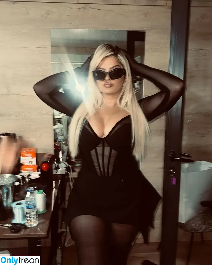 Bebe Rexha голая photo #0667 (beberexha / skylinevexx)