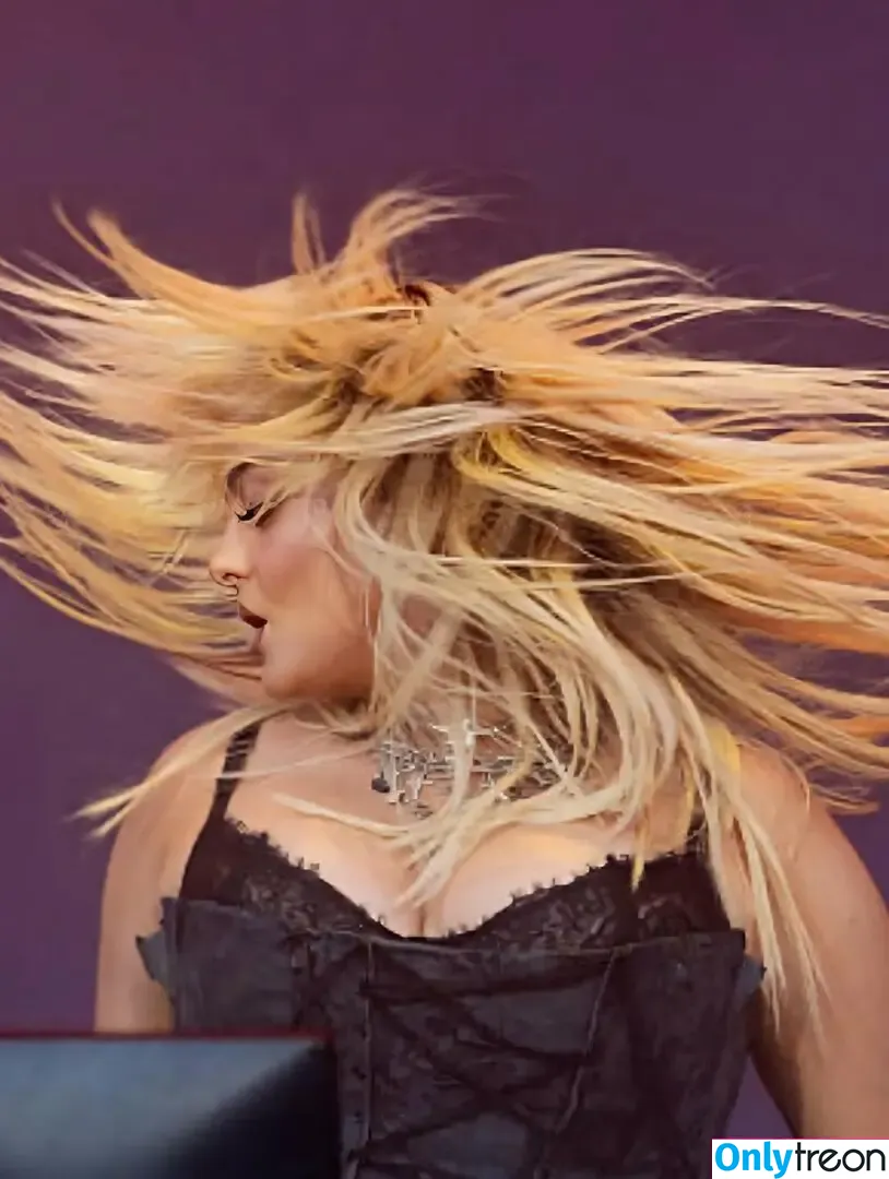 Bebe Rexha голая photo #0982 (beberexha / skylinevexx)