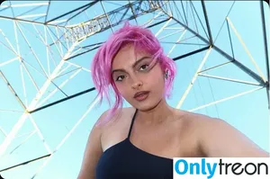 Bebe Rexha / beberexha / skylinevexx фото голая #1013