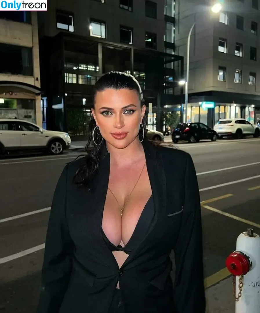 Bec Danaher nude photo #0385 (becdanaher)