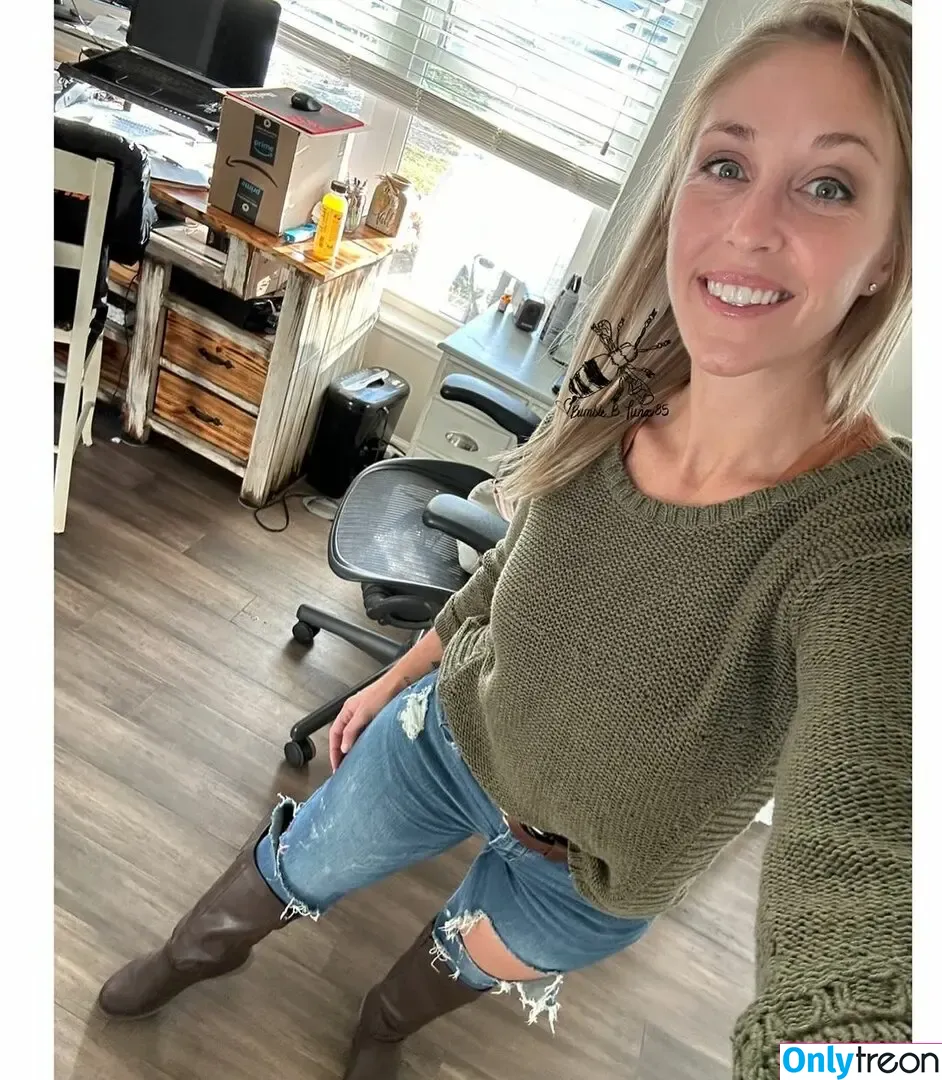 Becca Digirolamo nude photo #0001 (Bumble_B_Tuna85)