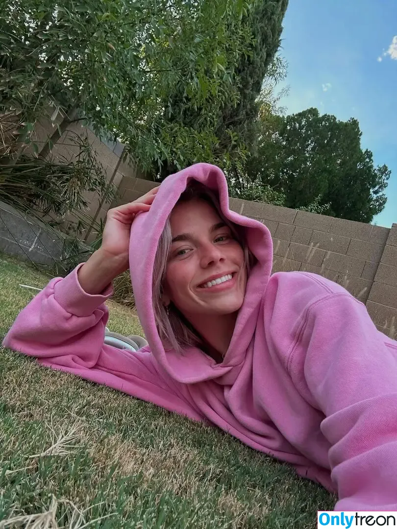 Becca Means nude photo #0514 (bbnoboobs / beccameans)