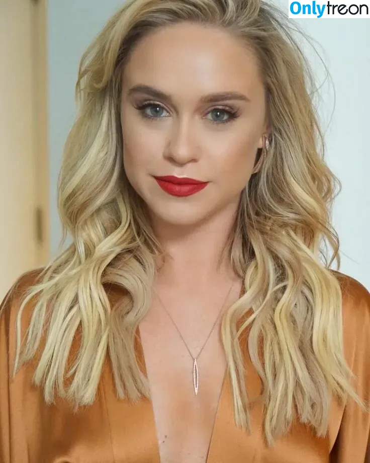 Becca Tobin голая photo #0041 (becca)