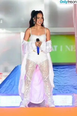 Becky G / Reggaeton singer / iambeckyg / missbeckyfeet nude photo #1924