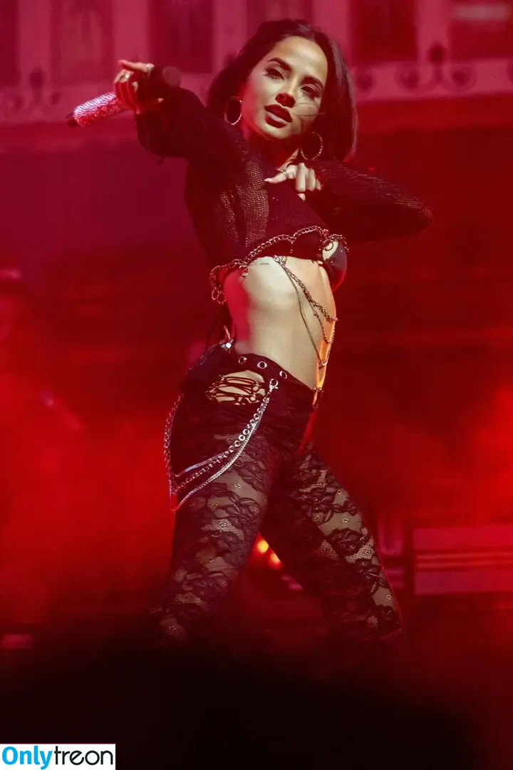 Becky G nude photo #1896 (Reggaeton singer / iambeckyg / missbeckyfeet)