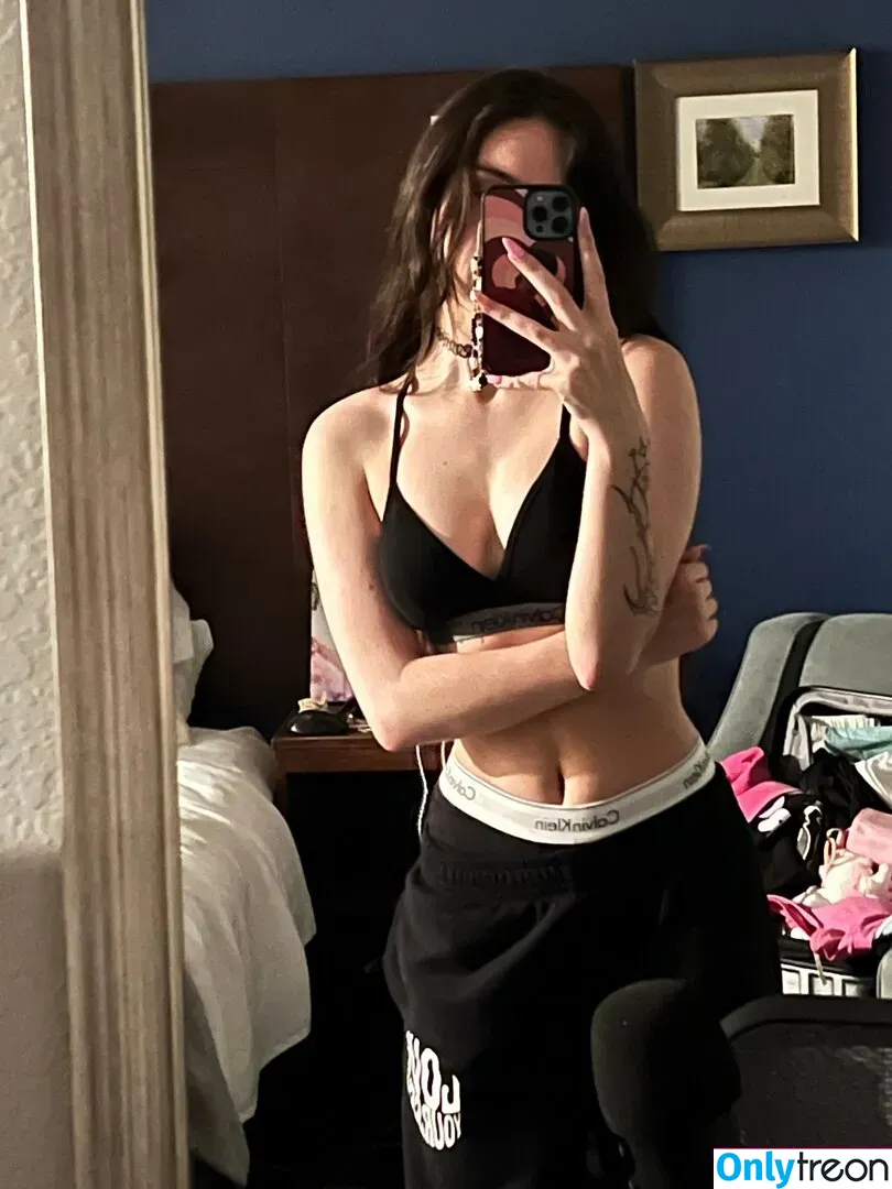 Beebee ASMR голая photo #0064 (beebeeasmr / beebeeasmr18 / weloveasmr)