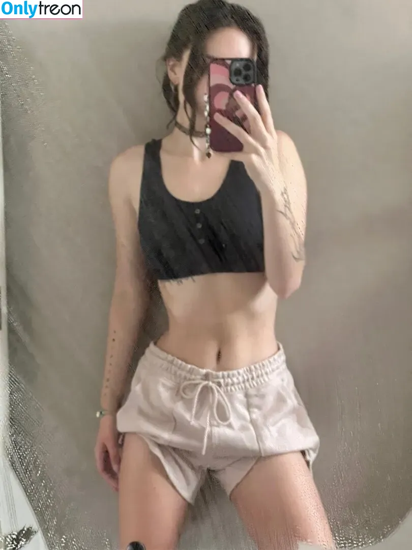 Beebee ASMR nude photo #0117 (beebeeasmr / beebeeasmr18 / weloveasmr)