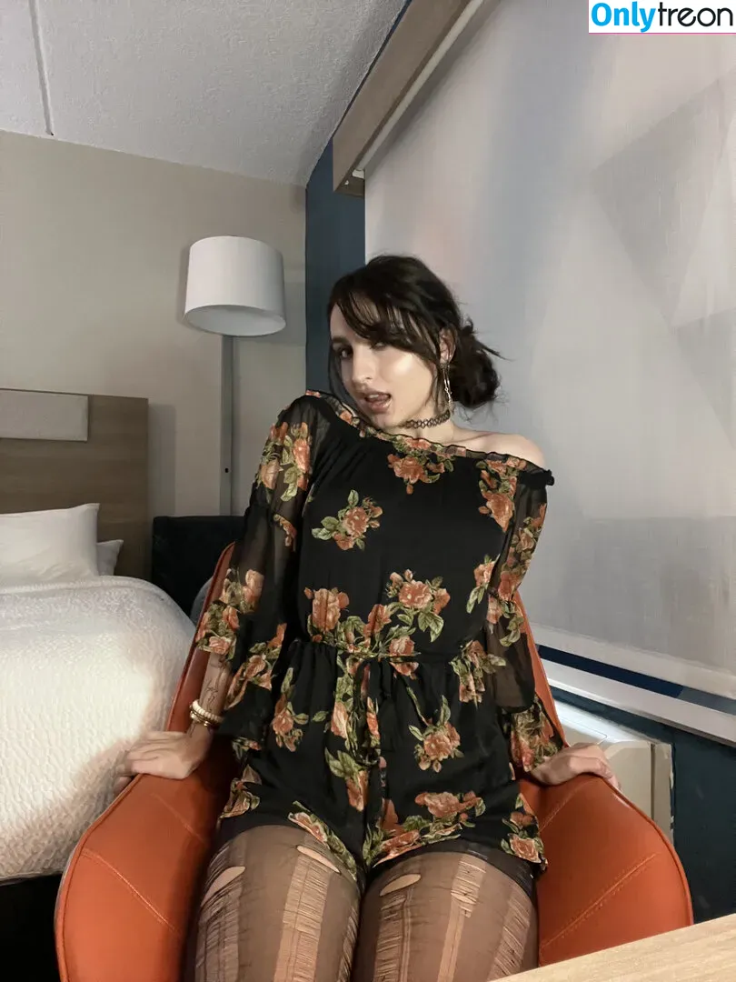 Beebee ASMR nude photo #0130 (beebeeasmr / beebeeasmr18 / weloveasmr)