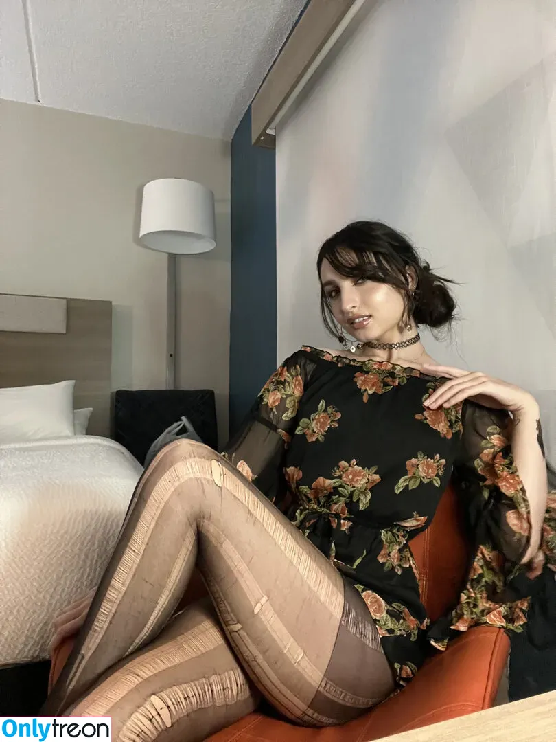Beebee ASMR nude photo #0134 (beebeeasmr / beebeeasmr18 / weloveasmr)