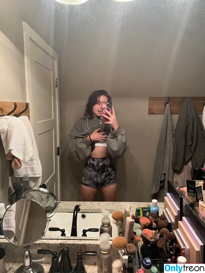 Beebee ASMR nude photo #0175 (beebeeasmr / beebeeasmr18 / weloveasmr)