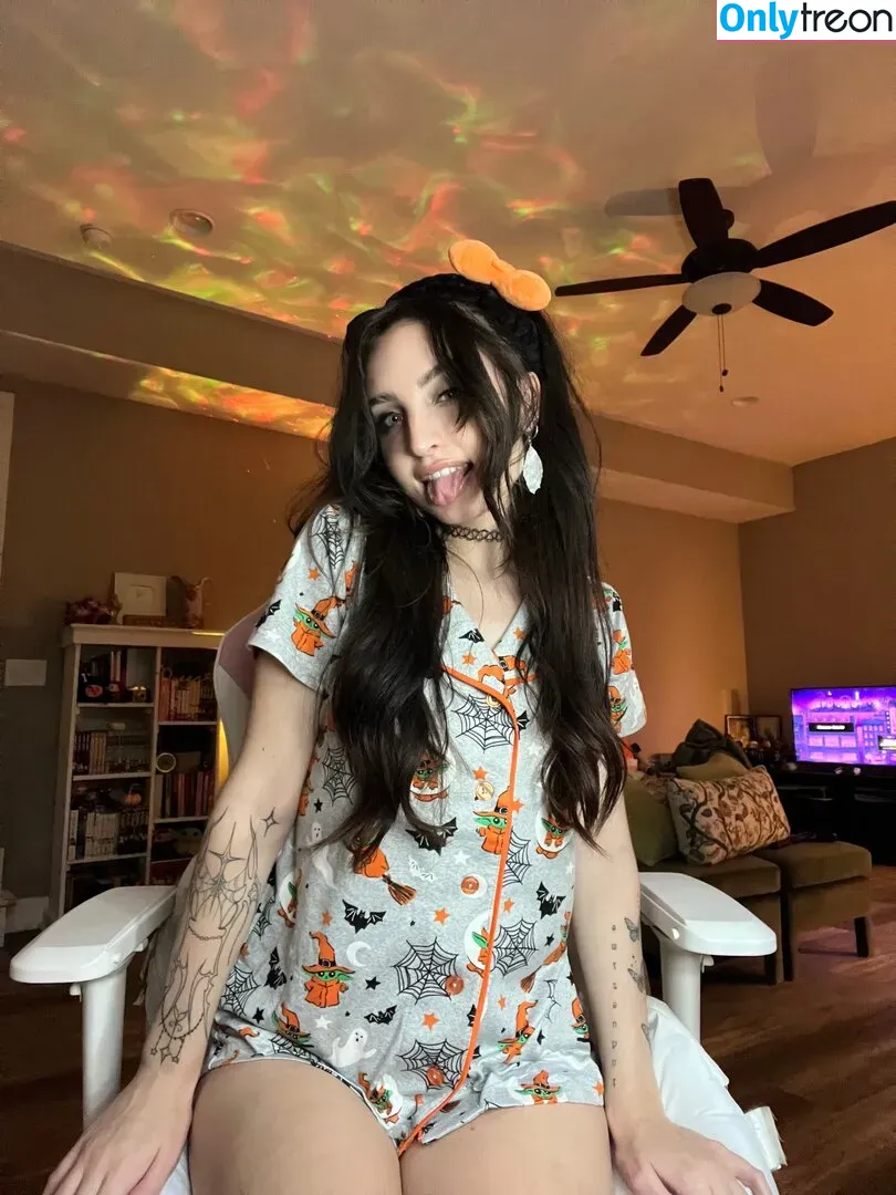 Beebee ASMR голая photo #0216 (beebeeasmr / beebeeasmr18 / weloveasmr)