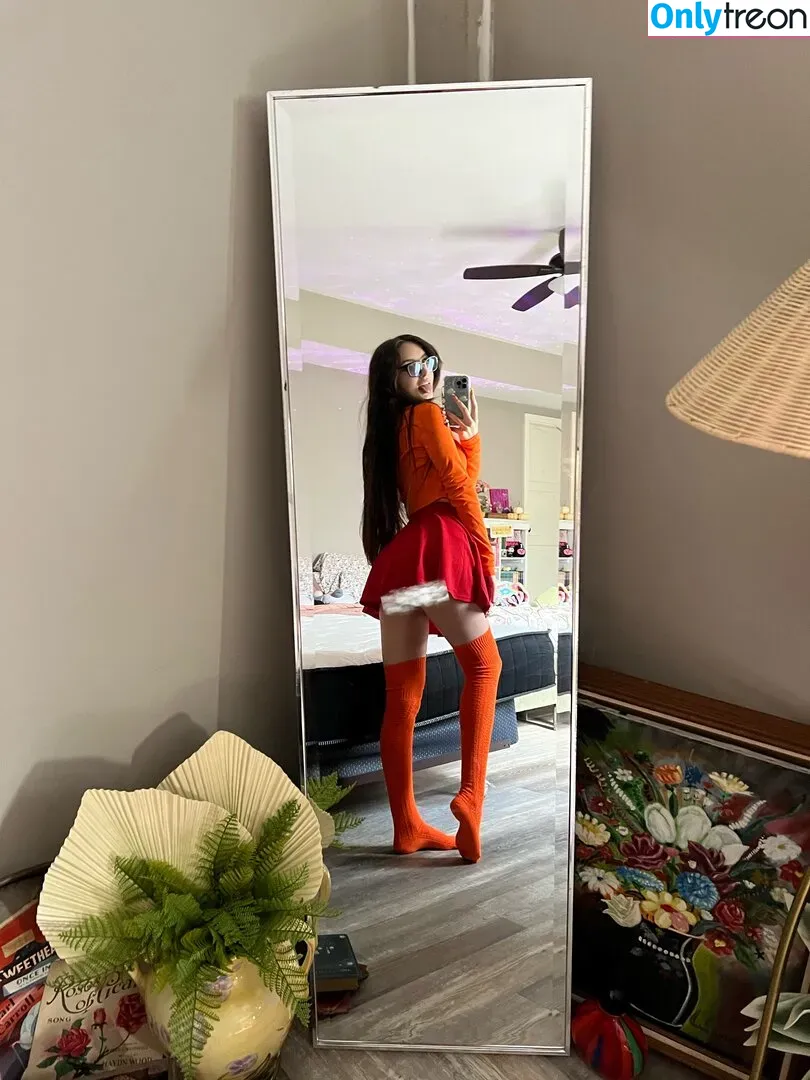 Beebee ASMR nude photo #0230 (beebeeasmr / beebeeasmr18 / weloveasmr)