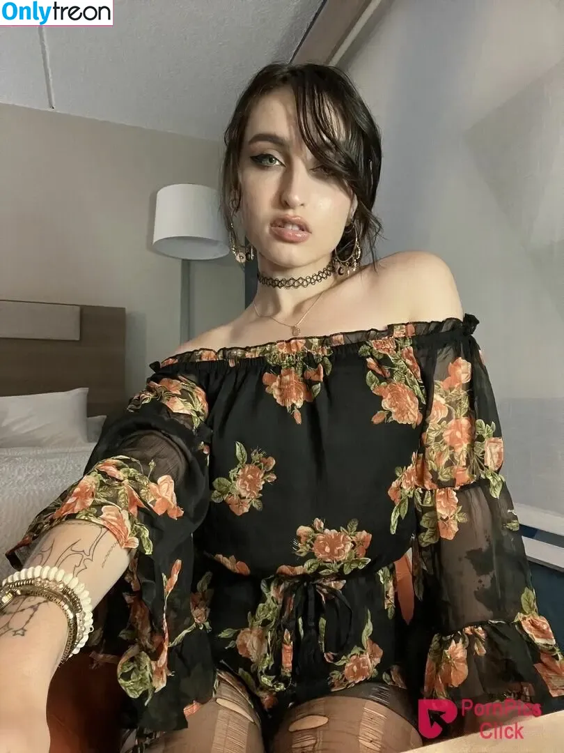 Beebee ASMR nude photo #0127 (beebeeasmr / beebeeasmr18 / weloveasmr)