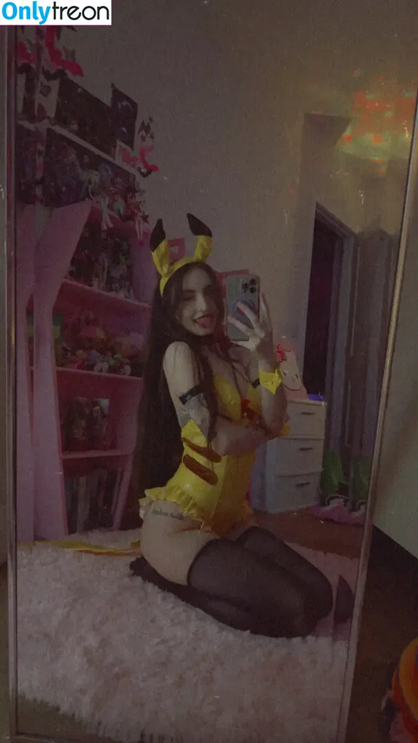 Beebee ASMR nude photo #0206 (beebeeasmr / beebeeasmr18 / weloveasmr)