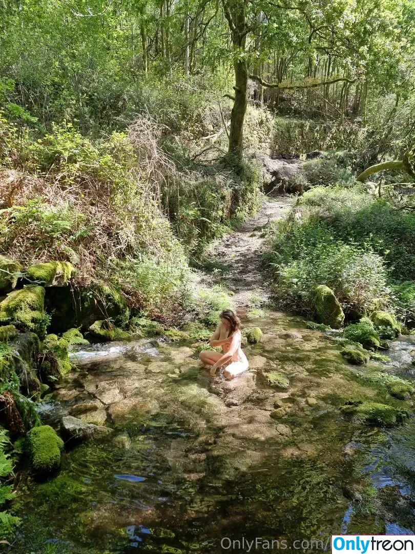 beeboo.girl nude photo #0252 (honey.beeboo)