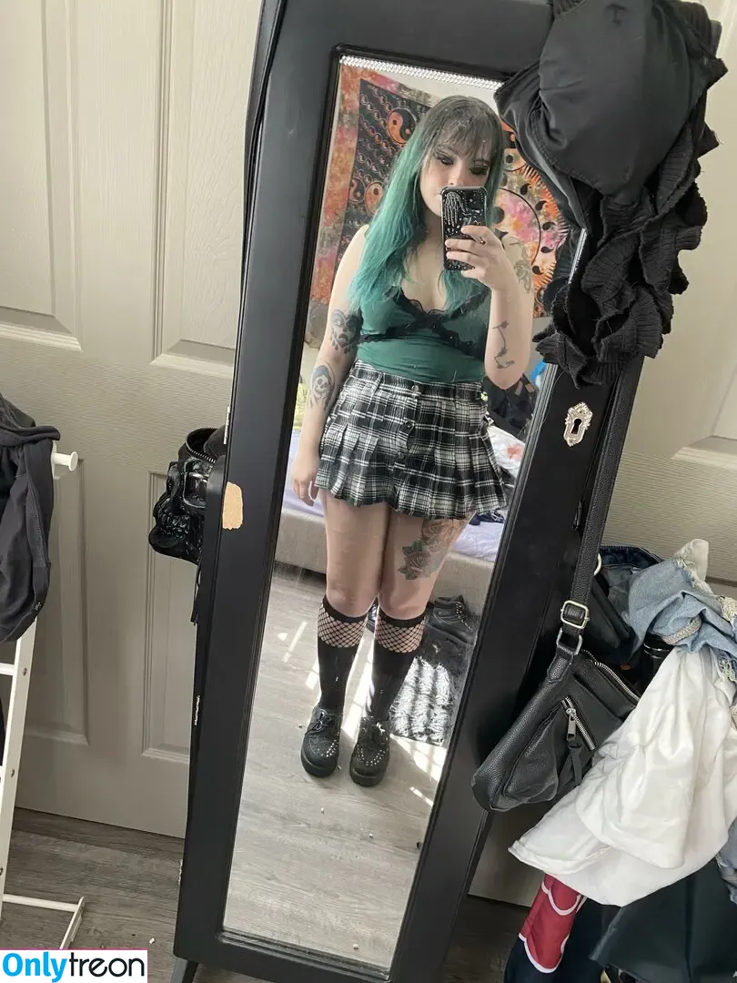beelzebubswhore nude photo #0015 (beelzebubswhore)