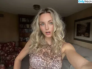 Beez ASMR / beezasmr фото голая #0020