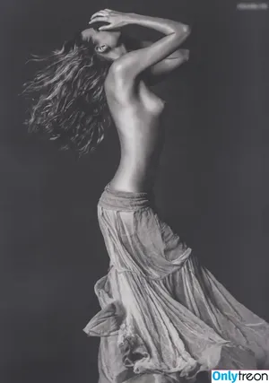 Behati Prinsloo / behatiprinsloo nude photo #0012