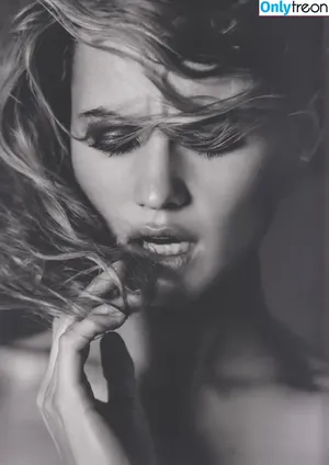 Behati Prinsloo / behatiprinsloo nude photo #0015