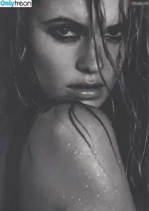 Behati Prinsloo / behatiprinsloo nude photo #0016