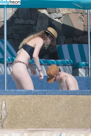 Behati Prinsloo / behatiprinsloo nude photo #0018