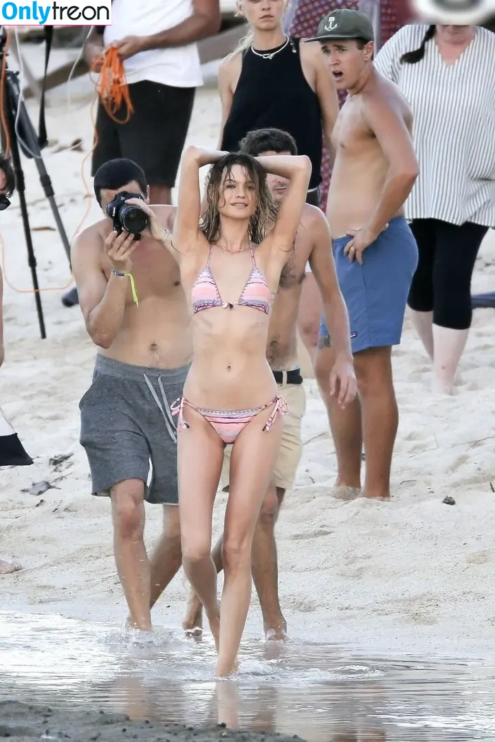 Behati Prinsloo nude photo #0062 (behatiprinsloo)
