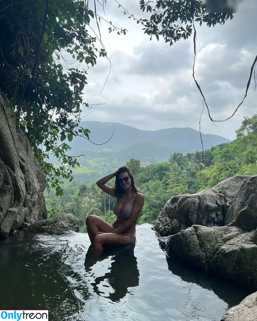 Beke Lübben nude photo #0006 (beke.luebben)