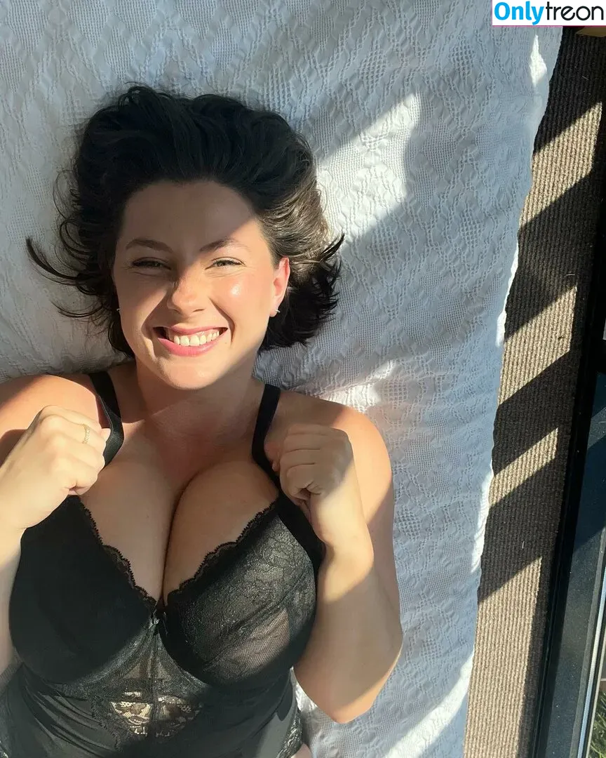 Bel Larcombe / Slice_of_salami_ nude photo #0010 (Bel Larcombe slice_of_salami_ / bel_larcombe_)