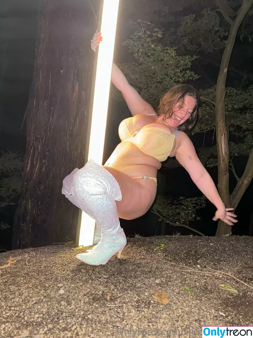 Bel Larcombe / Slice_of_salami_ nude photo #0260 (Bel Larcombe slice_of_salami_ / bel_larcombe_)