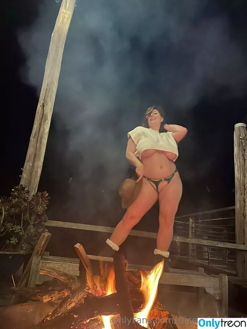 Bel Larcombe / Slice_of_salami_ nude photo #0320 (Bel Larcombe slice_of_salami_ / bel_larcombe_)