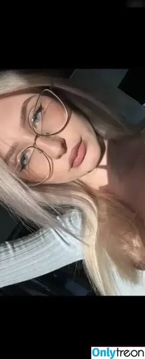  nude photo #0007