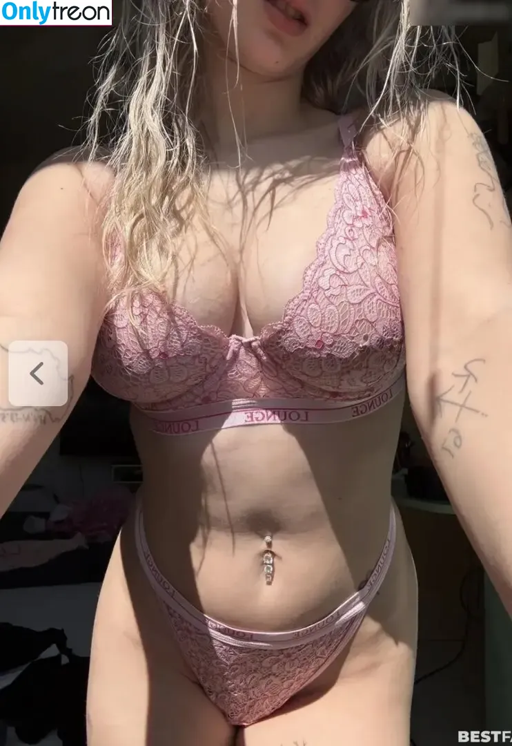 bella_dmn nude photo #0016 (bella_dmn)