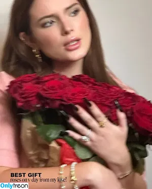 Bella Thorne / bellathorne nude photo #4282
