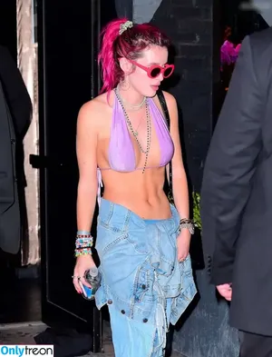 Bella Thorne / bellathorne nude photo #4366