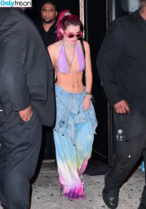 Bella Thorne / bellathorne nude photo #4367