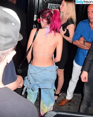 Bella Thorne / bellathorne nude photo #4370