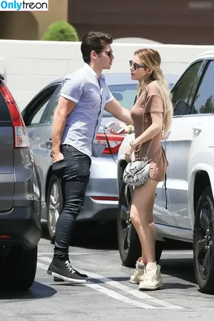 Bella Thorne / bellathorne nude photo #4385