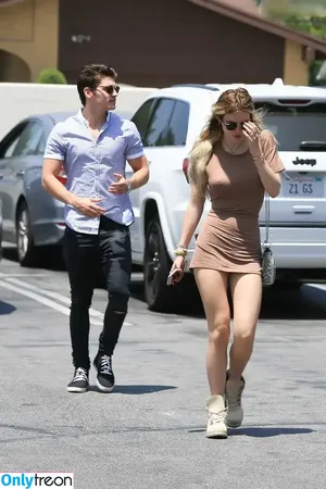 Bella Thorne / bellathorne nude photo #4390