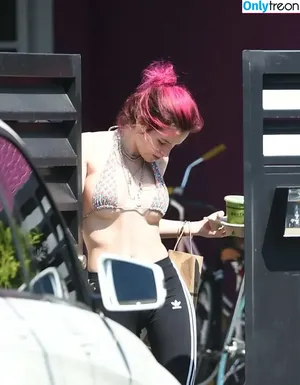 Bella Thorne / bellathorne nude photo #4407