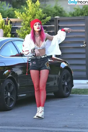 Bella Thorne / bellathorne nude photo #4416