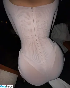 Bella Thorne / bella.thorne / bellathorne nude photo #4422