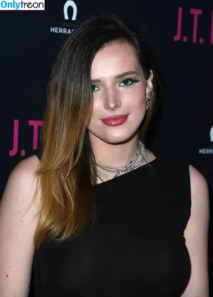 Bella Thorne / bellathorne / bellathorneoff nude photo #4563