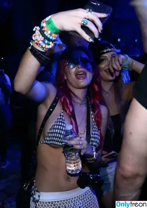 Bella Thorne / bellathorne / bellathorneoff nude photo #4616