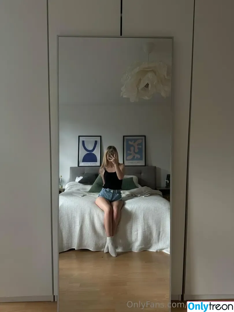 bellaaraee голая photo #0006 (bellaaraee_)