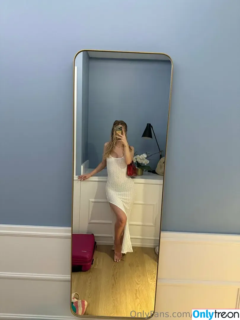 bellaaraee nude photo #0019 (bellaaraee_)